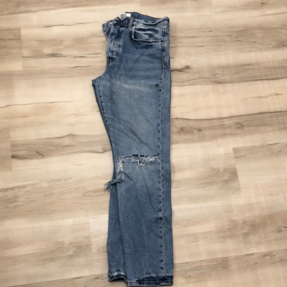 Forever 21 Distressed Boyfriend Jeans